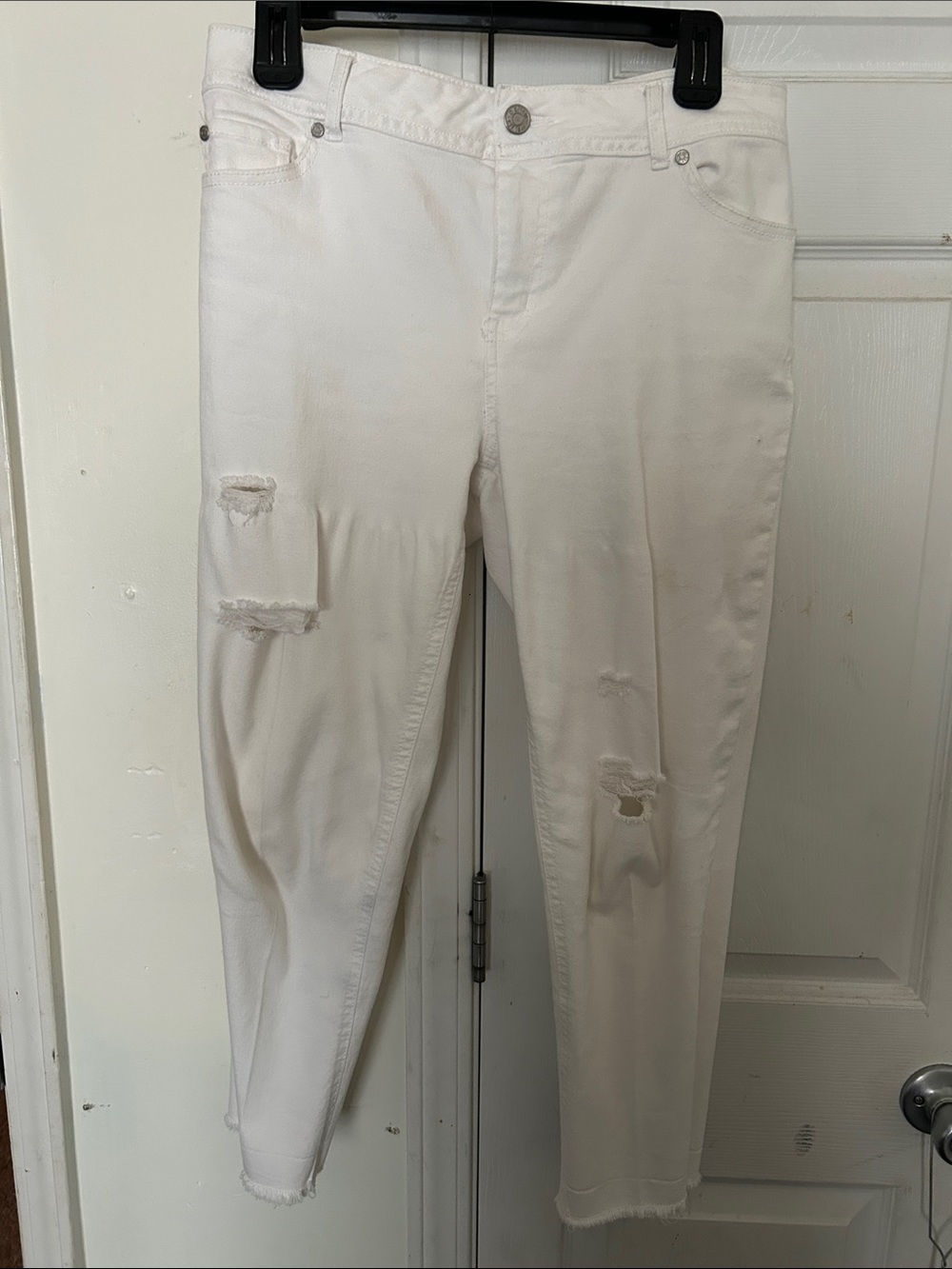 Cato White Distressed Ankle Jeans